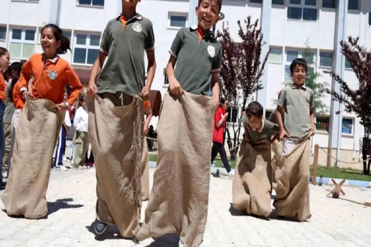 Elazığ’da Klasik Oyun Tırı Coşkusu