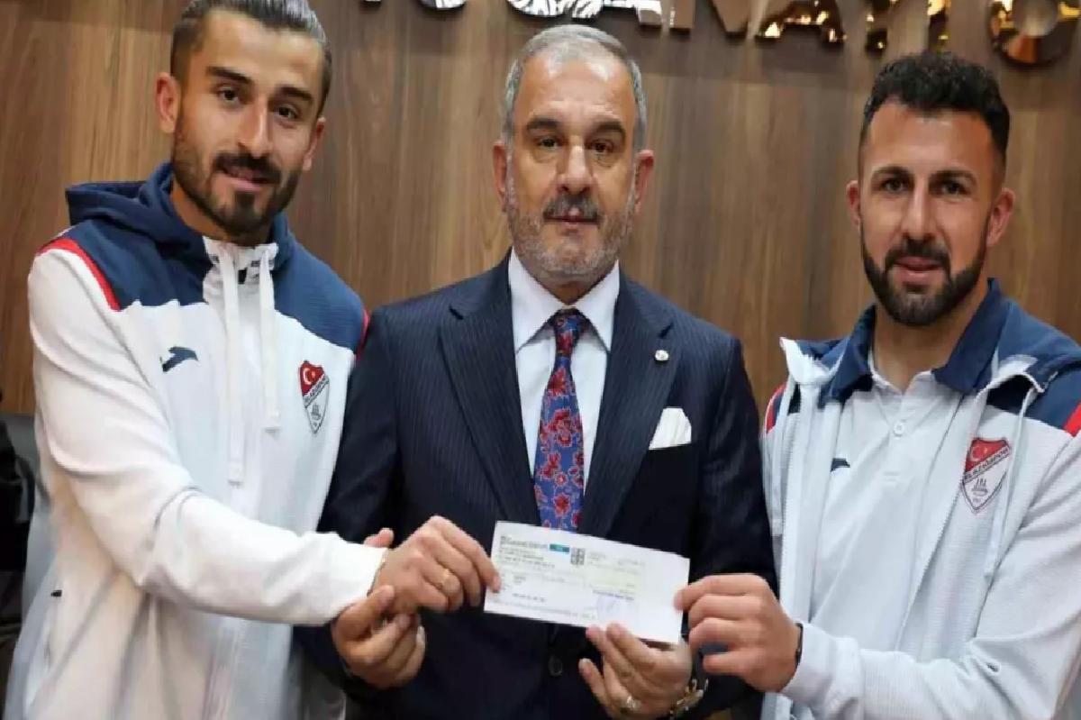 Elazığspor’a 10 Milyon Lira Bağış