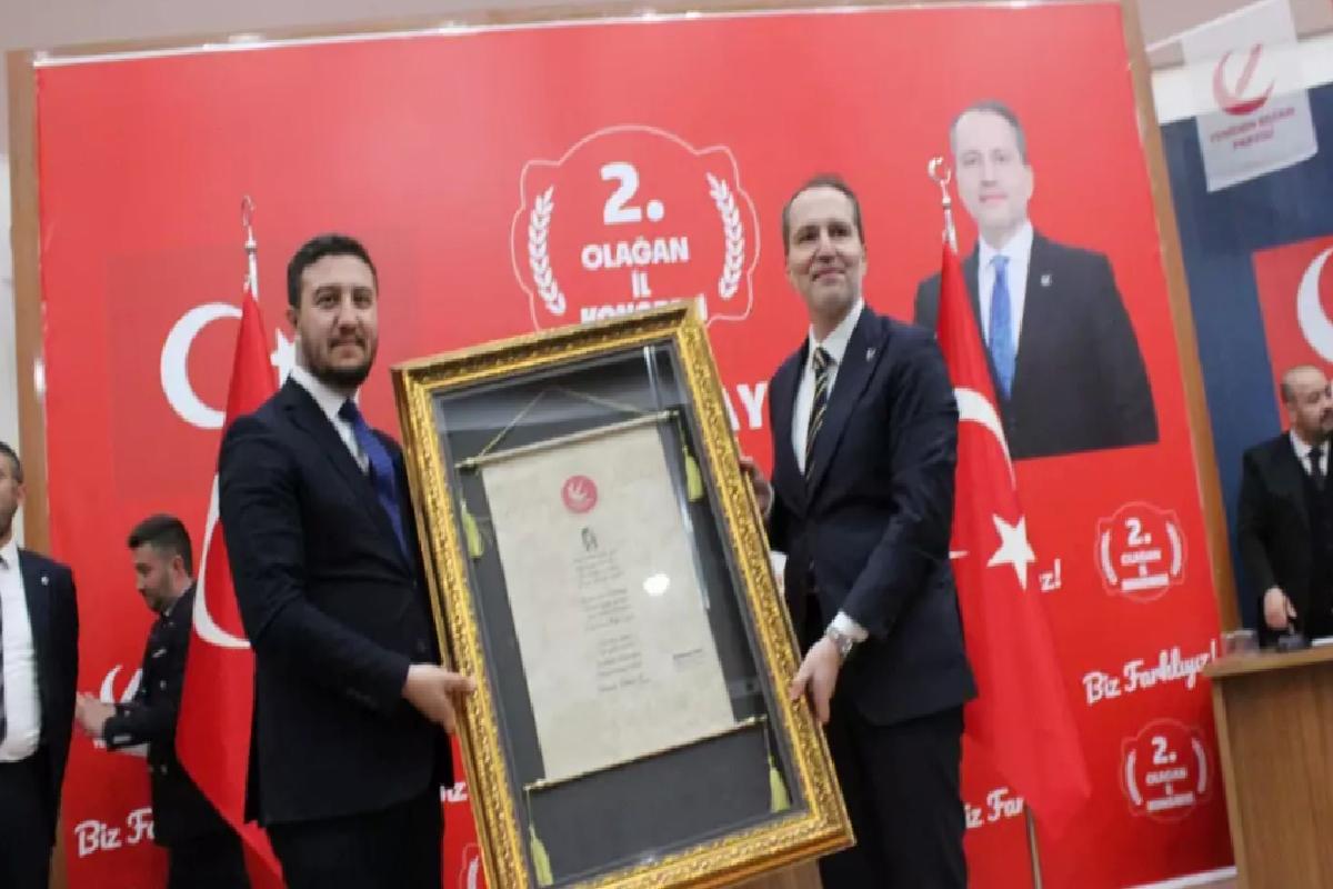 Erbakan’dan Gençler İçin İkaz