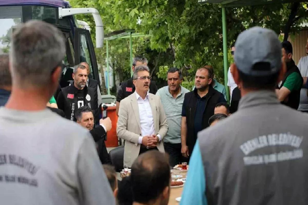 Erenler Belediye Başkanı Dinç, Temizlik Ekiplerine Teşekkür Etti