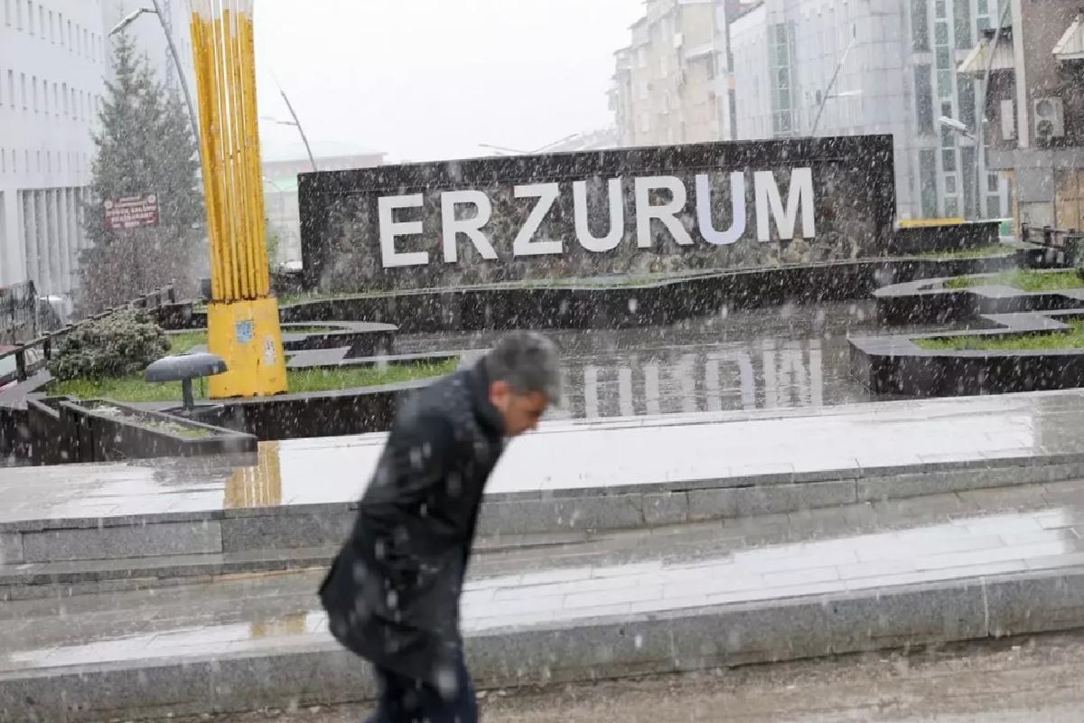 Erzurum’da Mayıs’ta Kar Yağışı