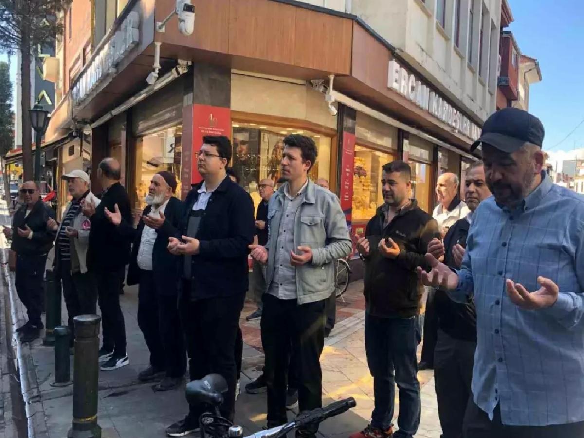 Eskişehir’de Esnaf Rahmet Duası Geleneği