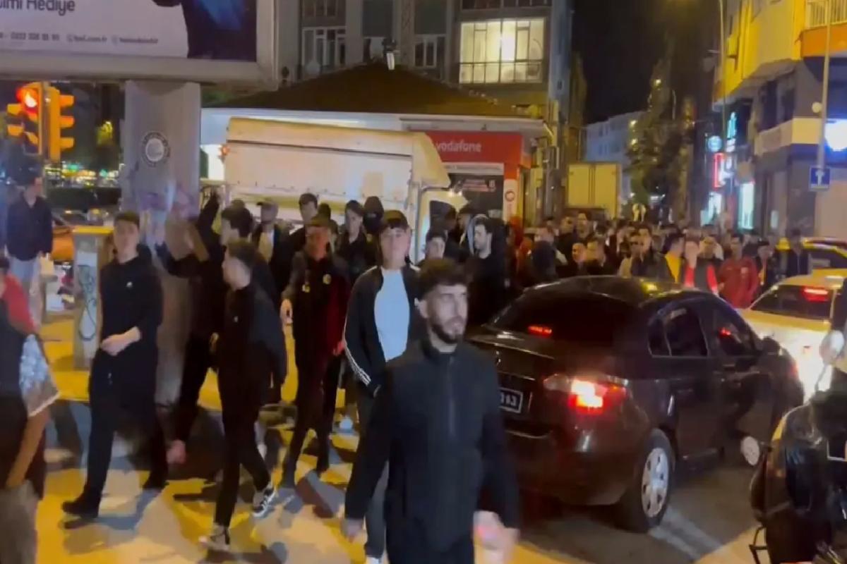 Eskişehirspor Taraftarından Kutlama Protestosu