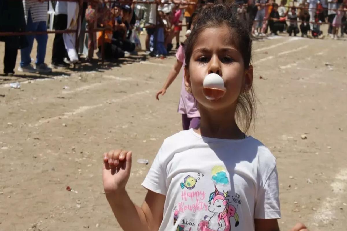 Eskiyörük’te Çocuk Oyunları ve Uçurtma Şenliği Düzenlendi