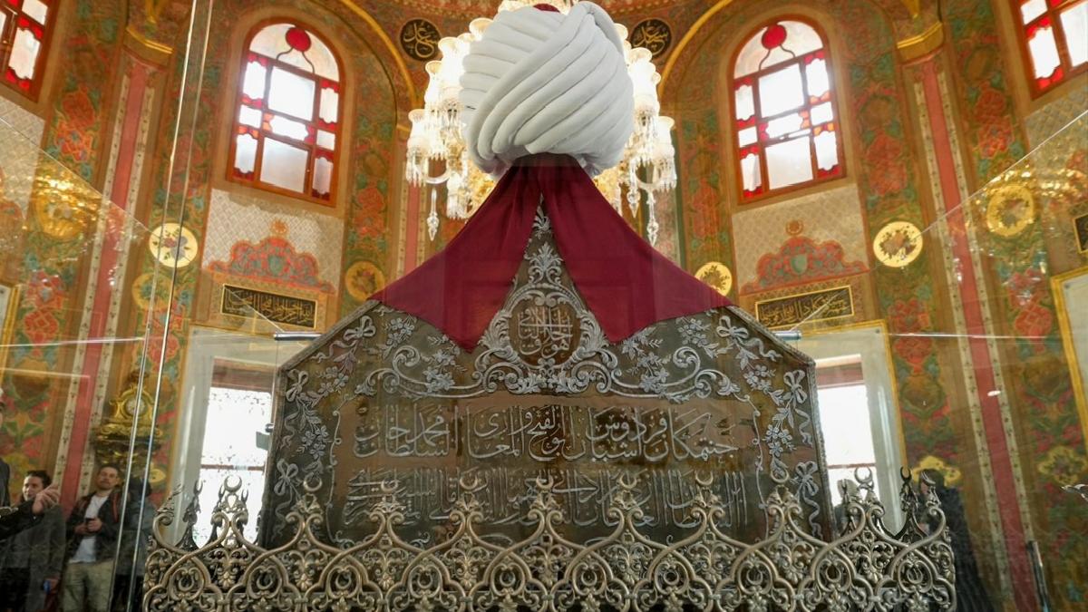 Fatih Sultan Mehmet Han, vefatının 544’üncü yıl dönümünde kabri başında anıldı