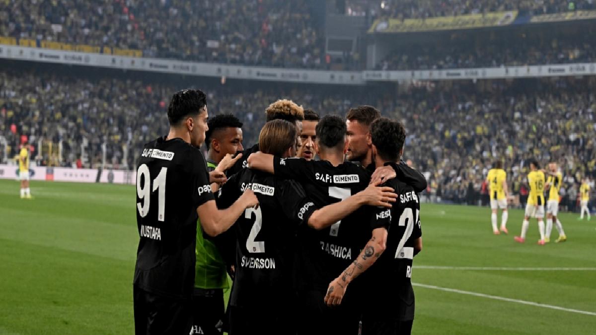 Fenerbahçe-Beşiktaş derbisi Avrupa basınında gündem oldu