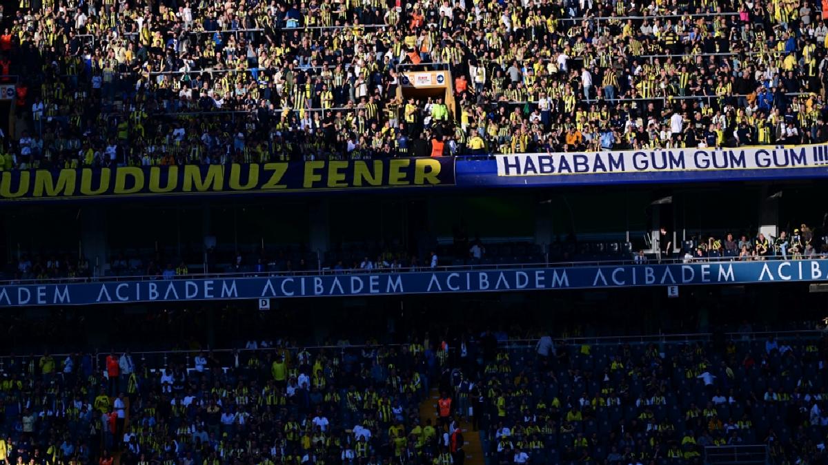 Fenerbahçe taraftarı, derbi sonrası Ali Koç ve idareye reaksiyon gösterdi