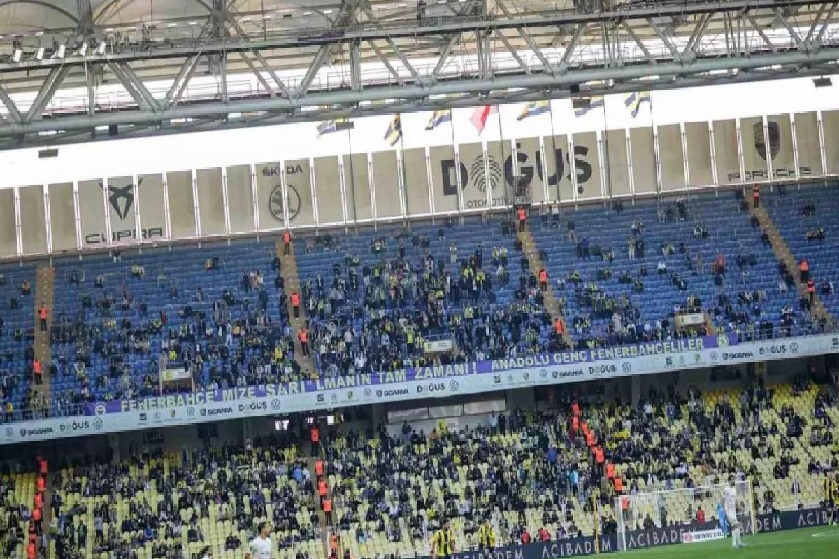 Fenerbahçe Taraftarından Protesto