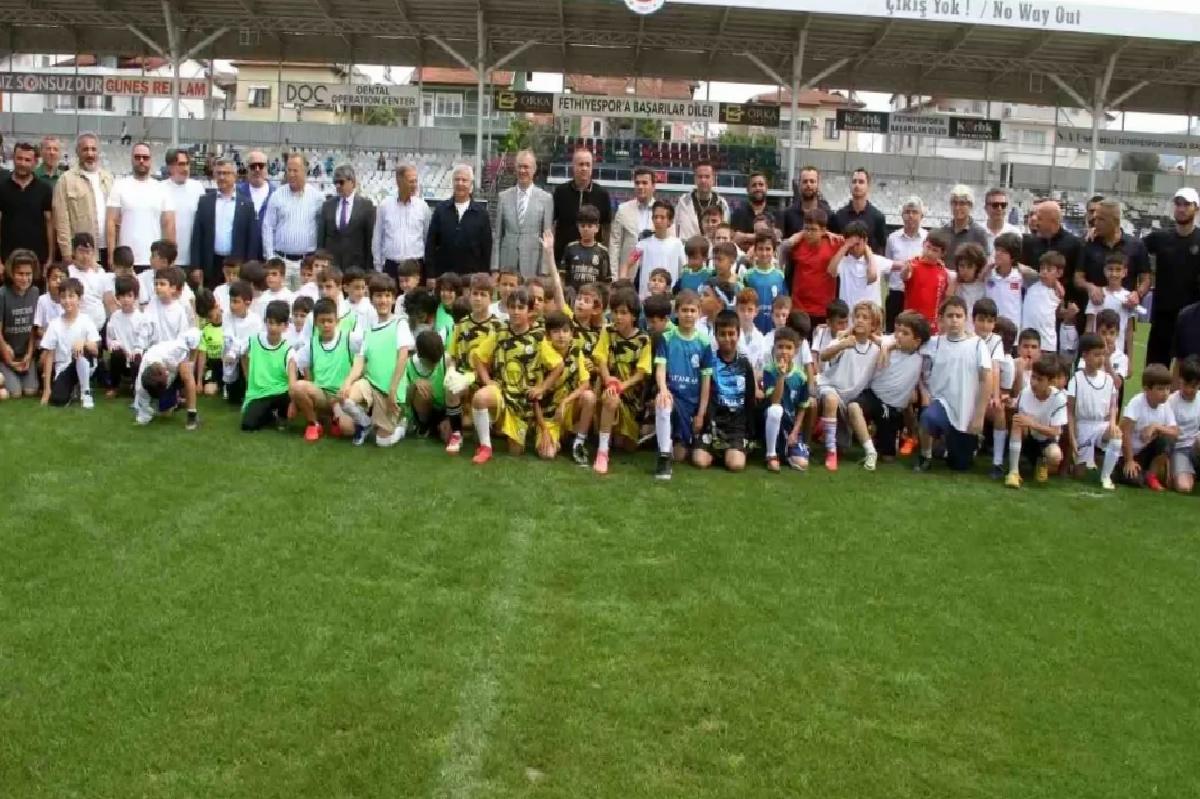 Fethiye’de ‘Geleceğin Yıldızlarını Arıyor’ Futbol Turnuvası Başladı