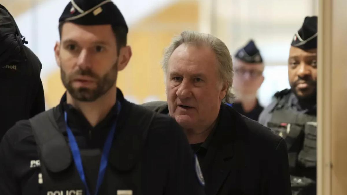Fransız aktör Gerard Depardieu cinsel akından hatalı bulundu