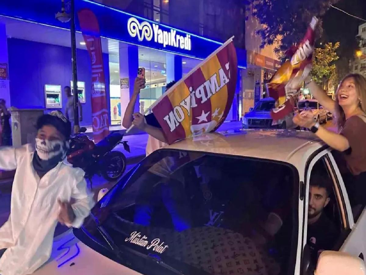 Galatasaray 25. Şampiyonluğunu İlan Etti