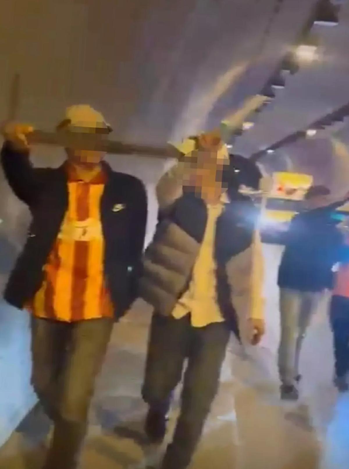 Galatasaray Kutlamasında Bıçaklı İki Genç Özgür