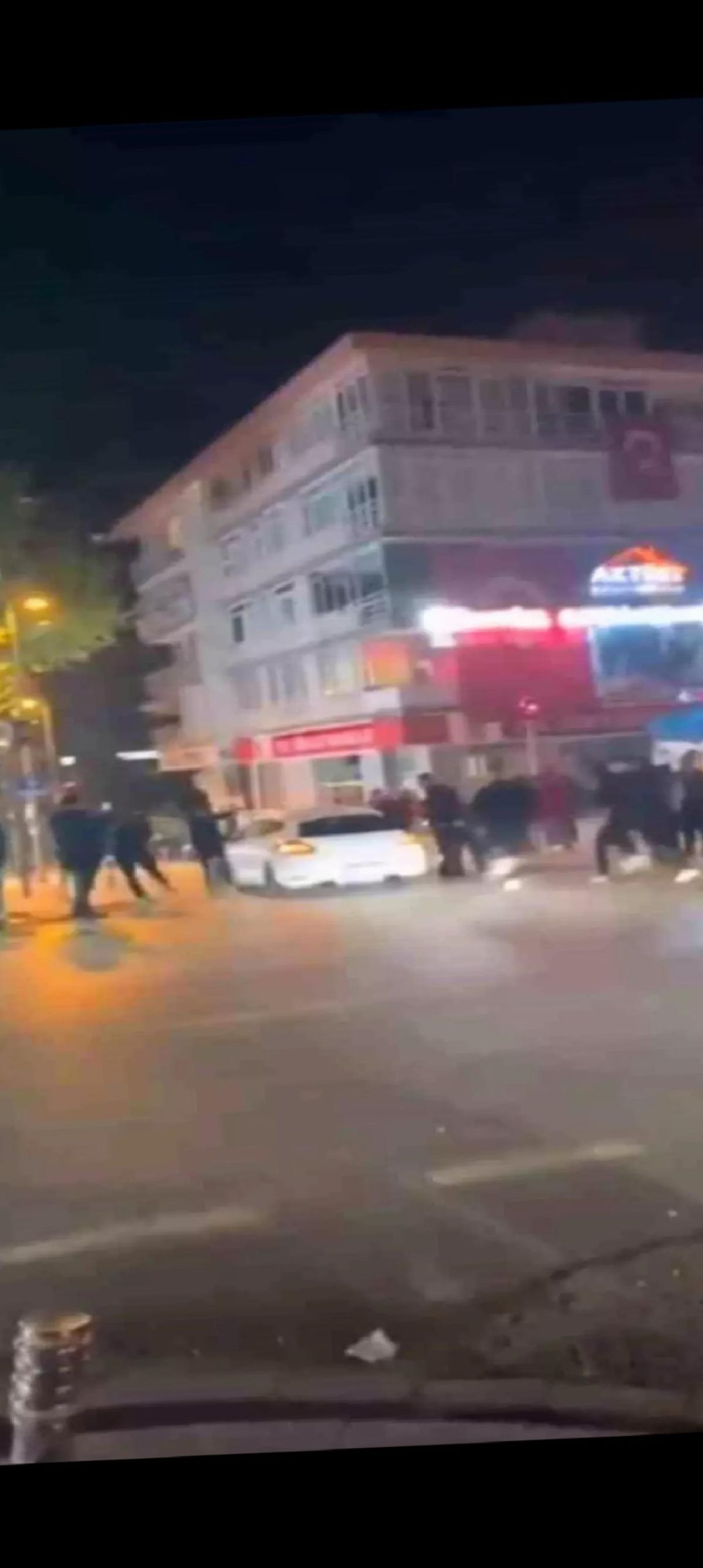 Galatasaray Şampiyon, Taraftarlar Sokağa Çıktı