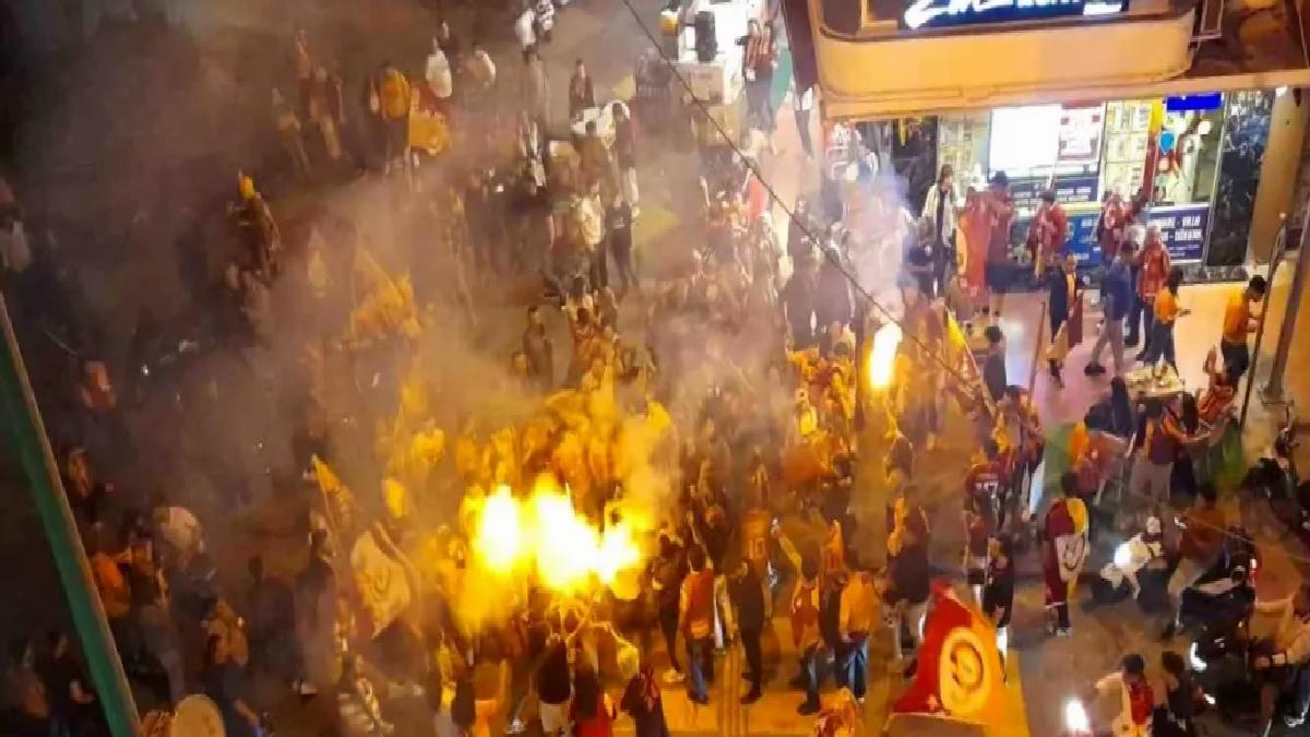 Galatasaray Şampiyonluğunu Kuşadası’nda Kutladı