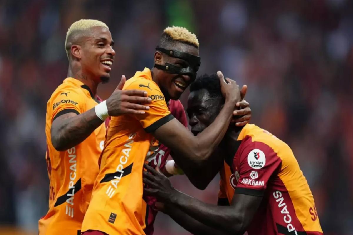 Galatasaray, Sivasspor’a gol oldu yağdı! Osimhen’den meslek rekoru