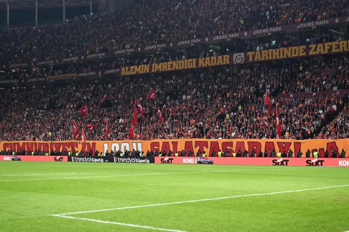 Galatasaray’a 2.3 milyar TL’lik gelir