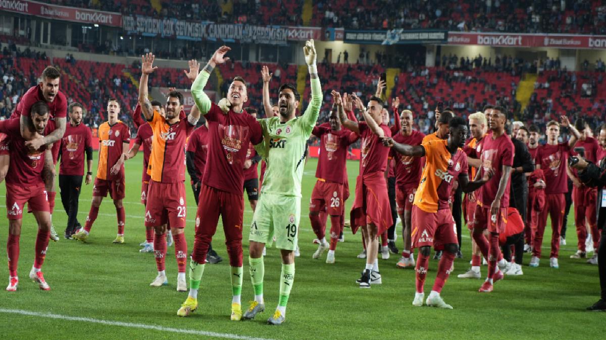 Galatasaray’ın kupa coşkusu!