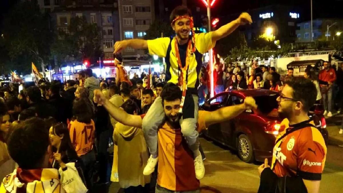 Galatasaray’ın Şampiyonluğu Kütahya’da Kutlandı