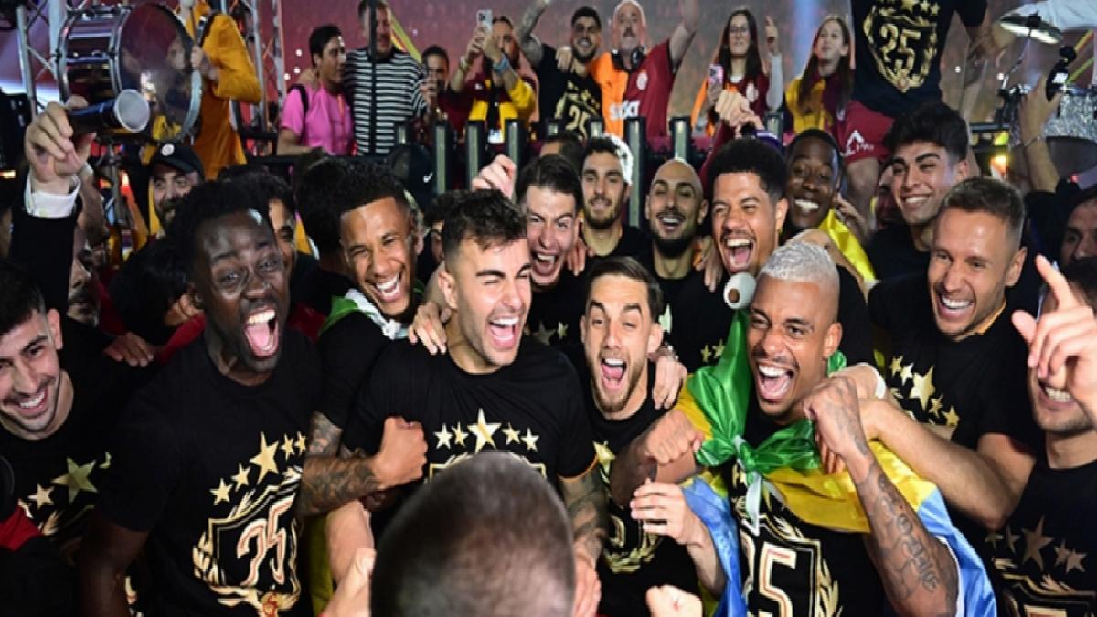 Galatasaray’ın şampiyonluk kutlamasında sahne alacak sanatkarlar
