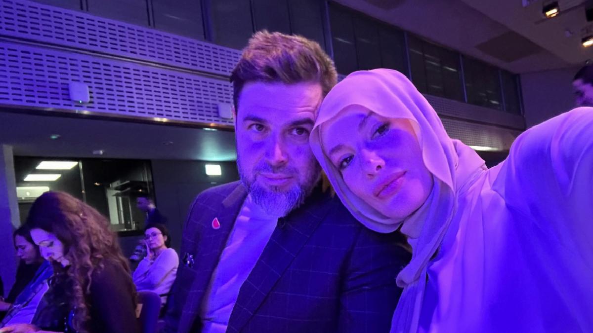 Gamze Özçelik’in eşi Reshad Strik aşkını haykırdı: “Cennetim”