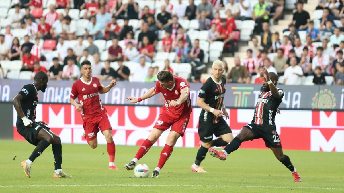 Gaziantep FK, 4 maç sonra puanla tanıştı