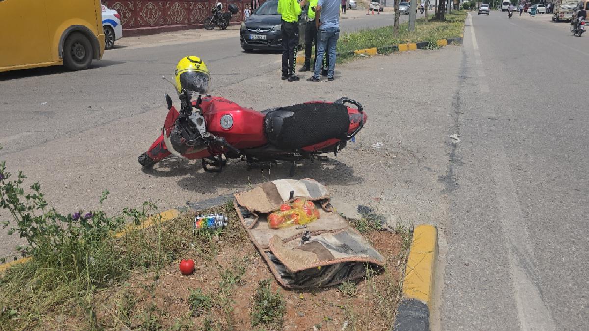 Gaziantep’te araba ile çarpışan motosikletli yaralandı