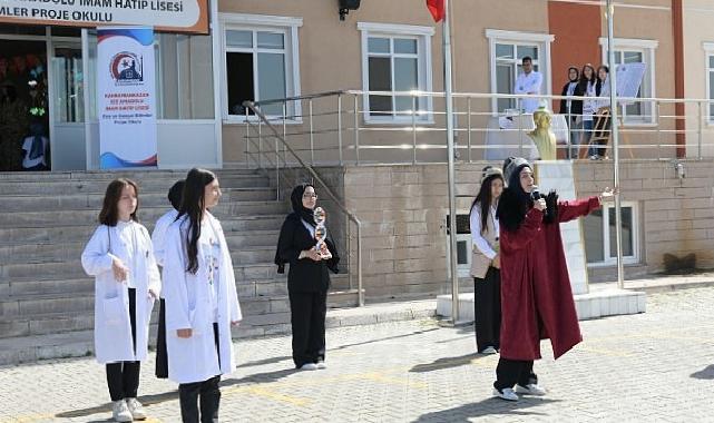 Geleceğin Mimarı Genç Beyinler Projelerini Sergiledi
