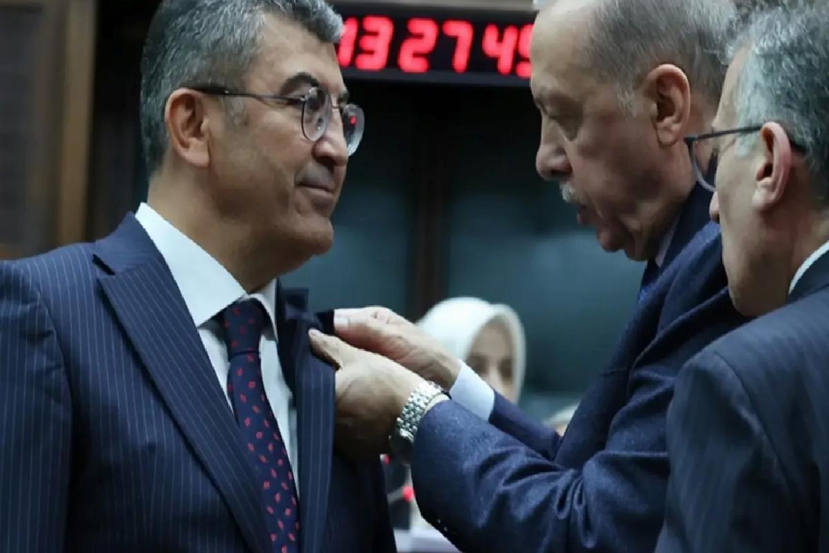Gelecek Partisi’nden istifa eden Konya Milletvekili Hasan Ekici, AK Parti’ye katıldı