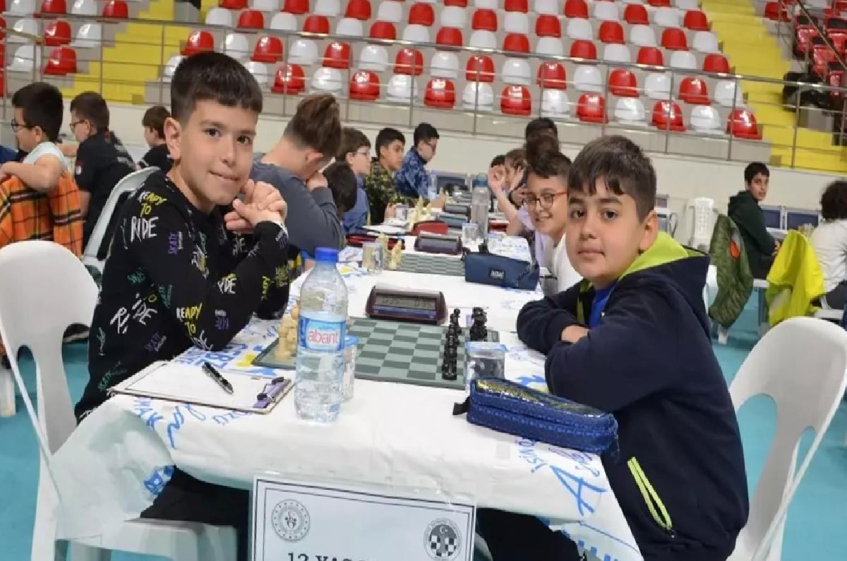 Gençlik Satranç Turnuvası Başladı