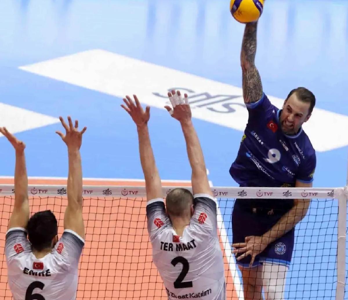 Georg Grozer Arkas Spor’a Veda Etti
