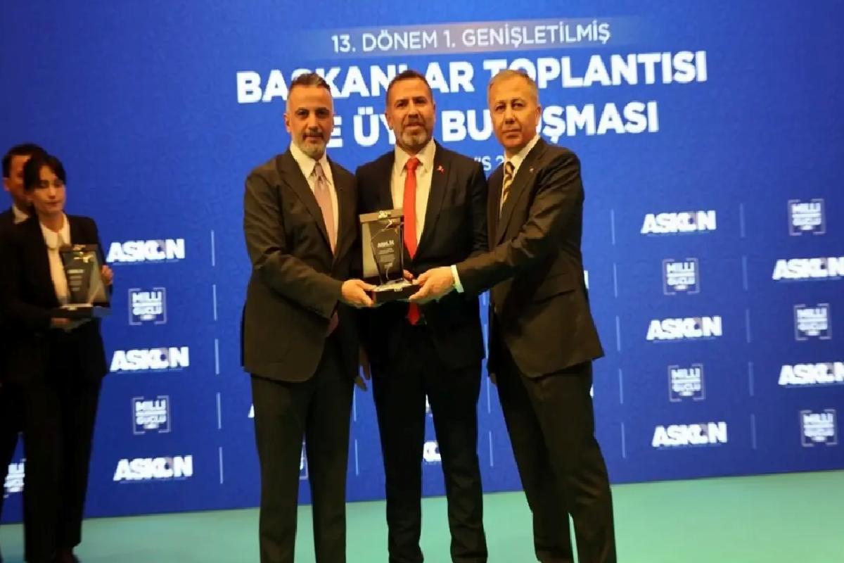 Geyik’e Muvaffakiyet Mükafatı