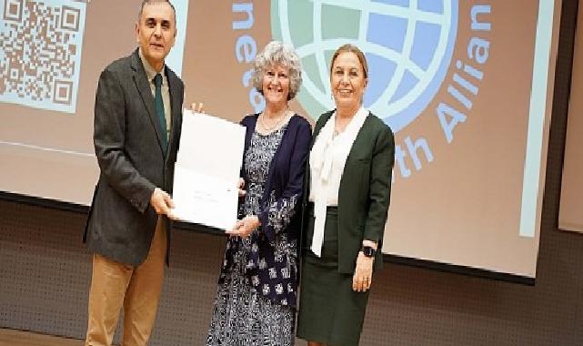 Gezegen sıhhati alanında çalışmalar yapan Prof. Dr. Teddie Potter konferans verdi