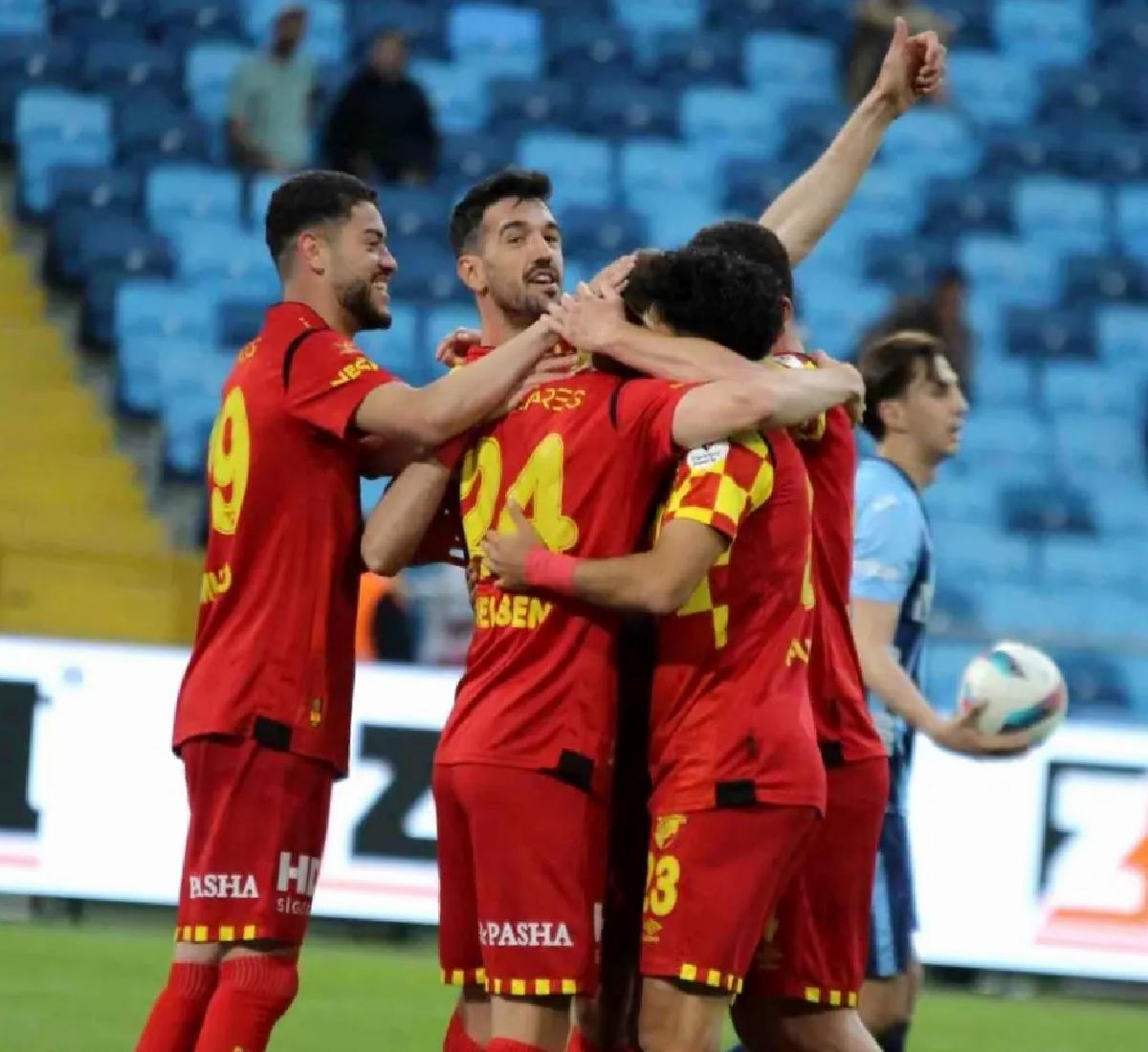 Göztepe Birinci Yarıda Önde