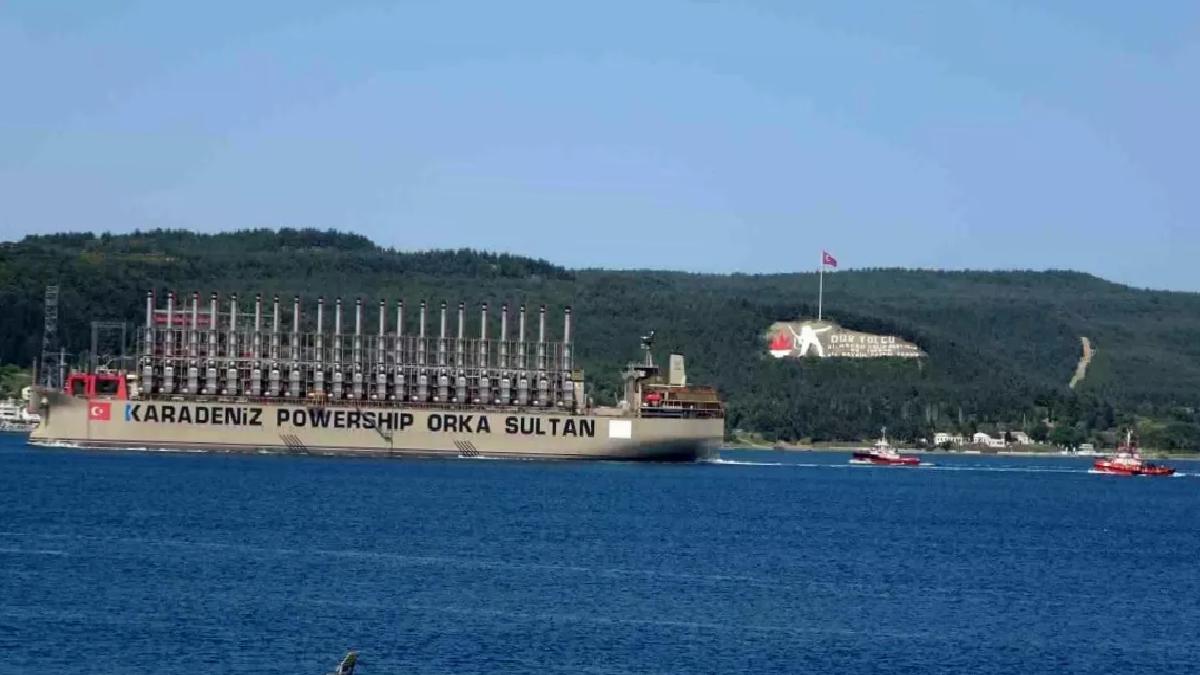 Güç Gemisi Çanakkale’den Geçti