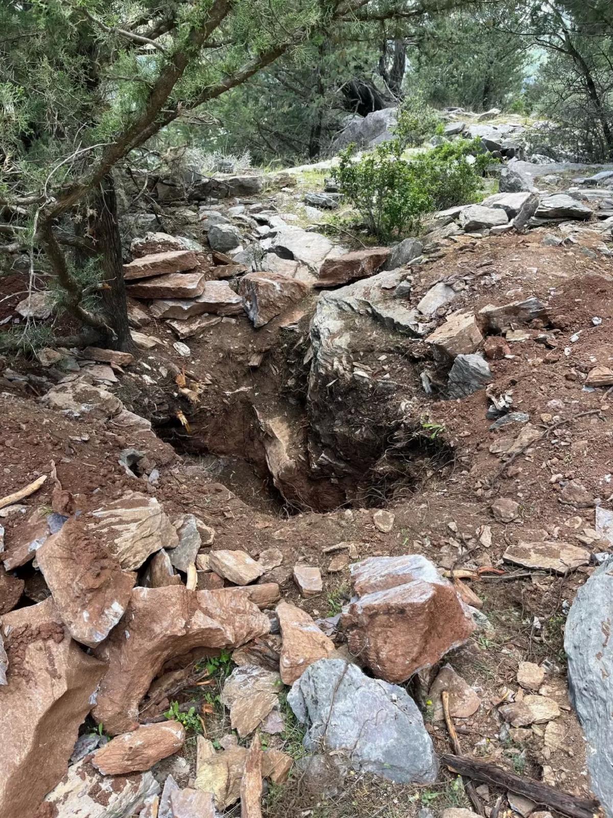 Gülnar’da Kaçak Hafriyat Operasyonu: Eski Vali Yakalandı