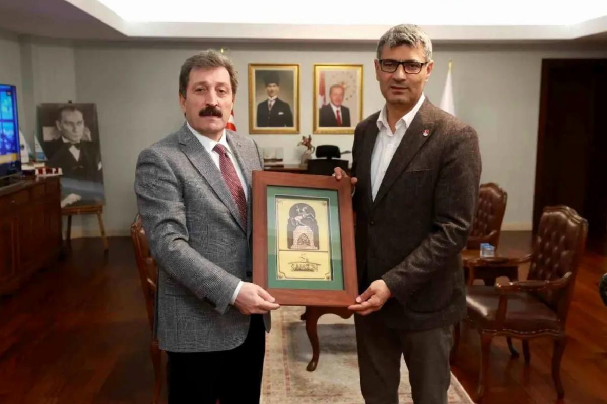 Gümüş Madalyalı Yusuf Dikeç, Vali’yi Ziyaret Etti