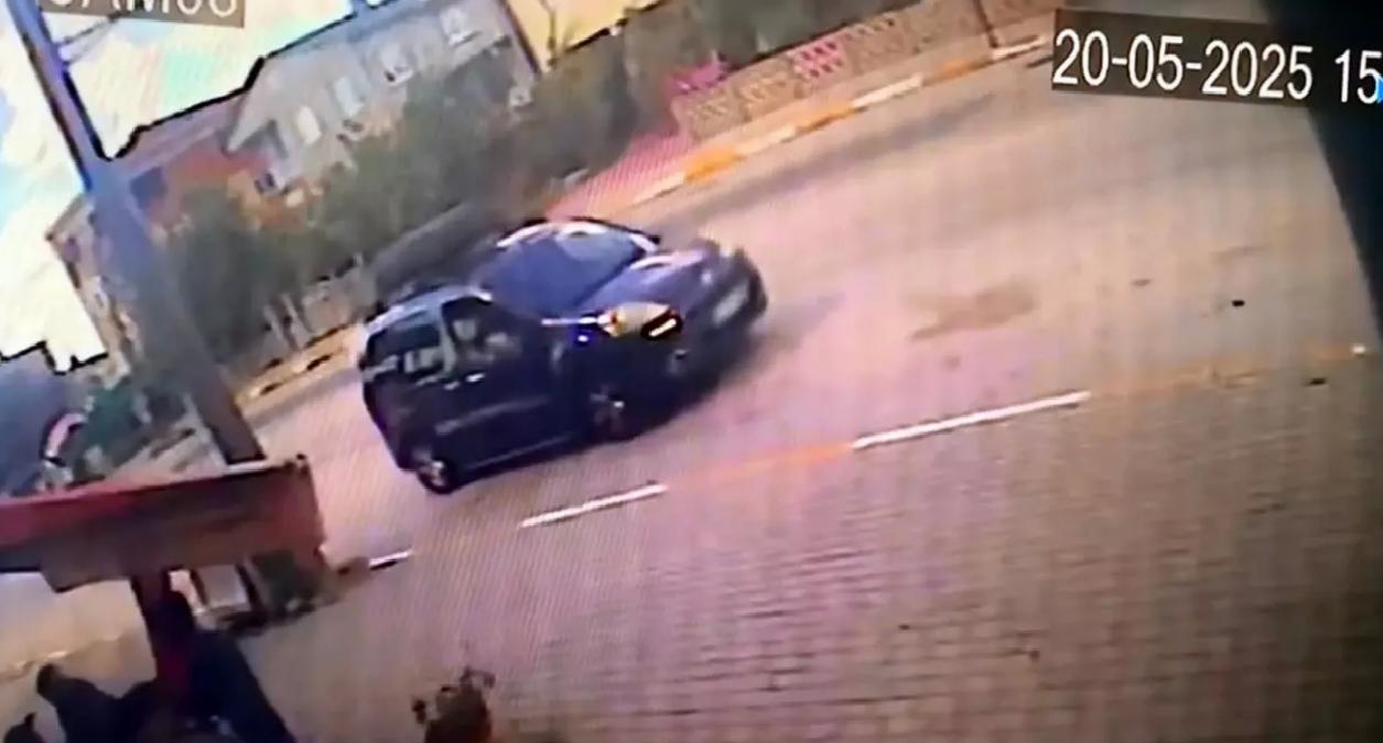 Hafif Ticari Araç Beşere Çarptı