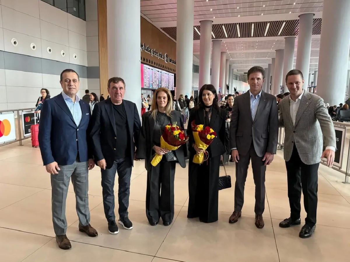 Hagi ve Popescu İstanbul’da
