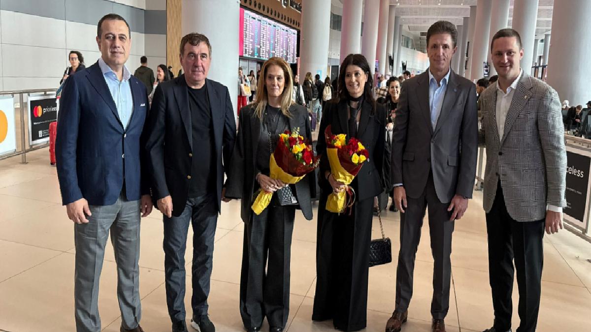 Hagi ve Popescu, UEFA Kupası zaferinin yıl dönümü için İstanbul’da