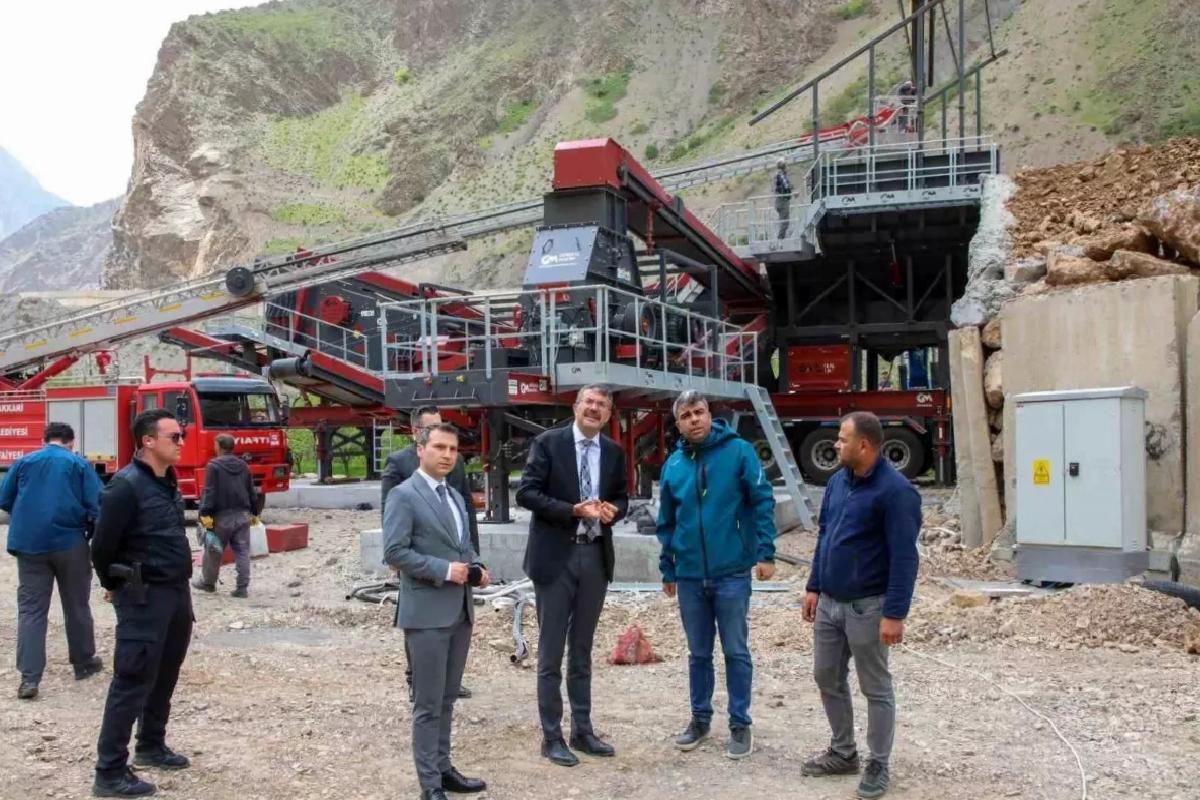 Hakkari’de Taşınabilir Konkasör Tesisi Kuruluyor