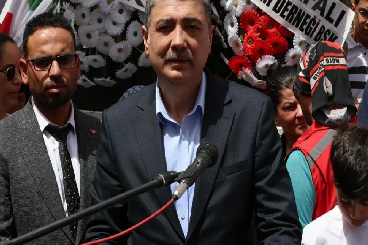 Hatay’ın Reyhanlı ilçesindeki bombalı hücumlarda hayatını kaybedenler anıldı