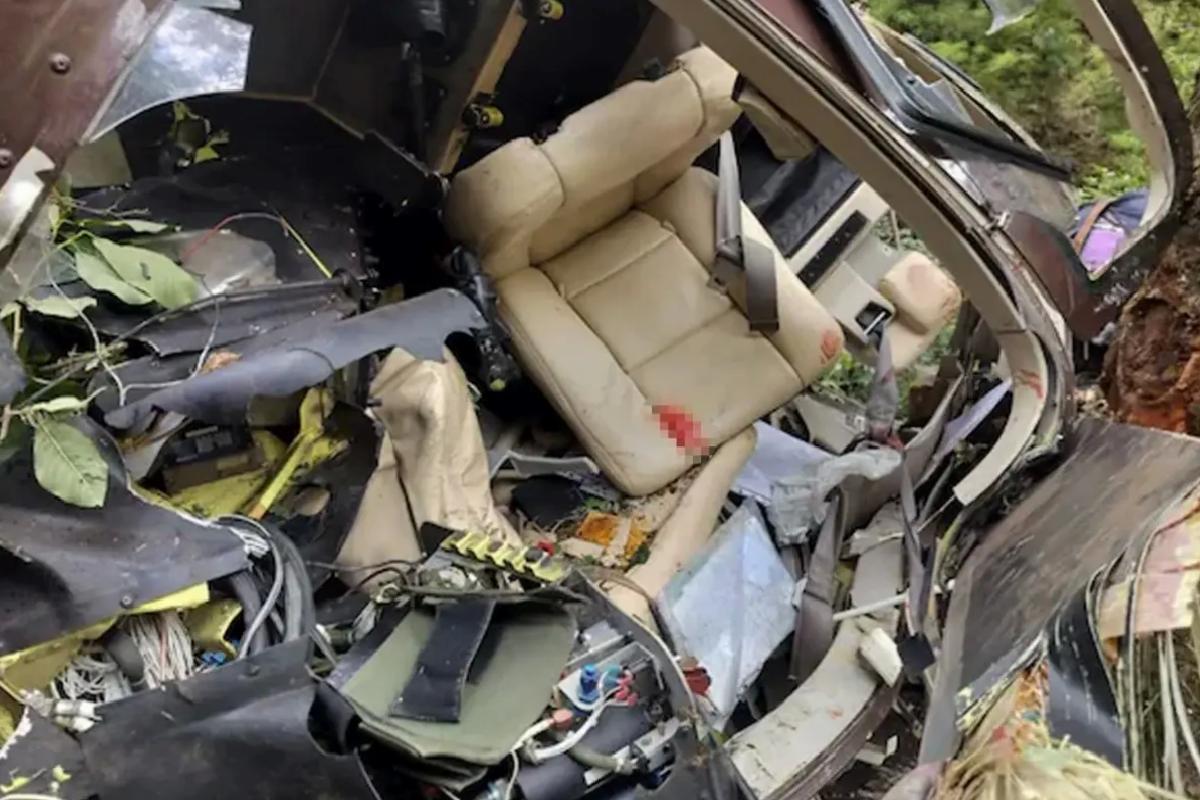Hindistan’da helikopter düştü: 5 meyyit, 2 yaralı