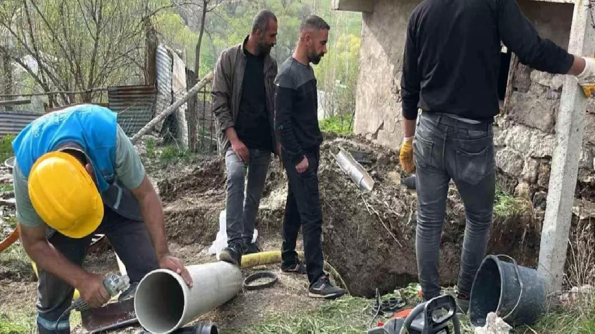 Hınıs ESKİ Çalışanları 1 Mayıs’ı İşe Devam Ederek Kutladı