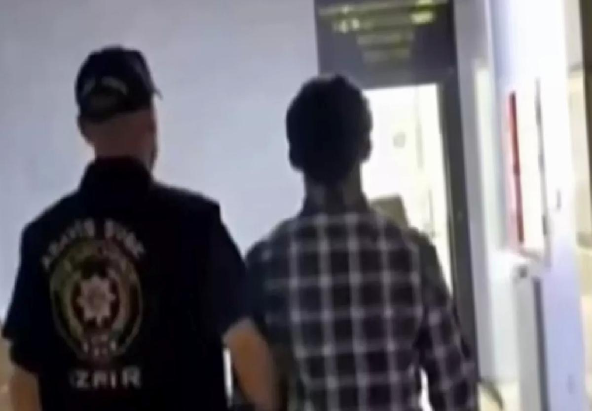 Hırsızlıkla Aranan Firari İzmir’de Yakalandı
