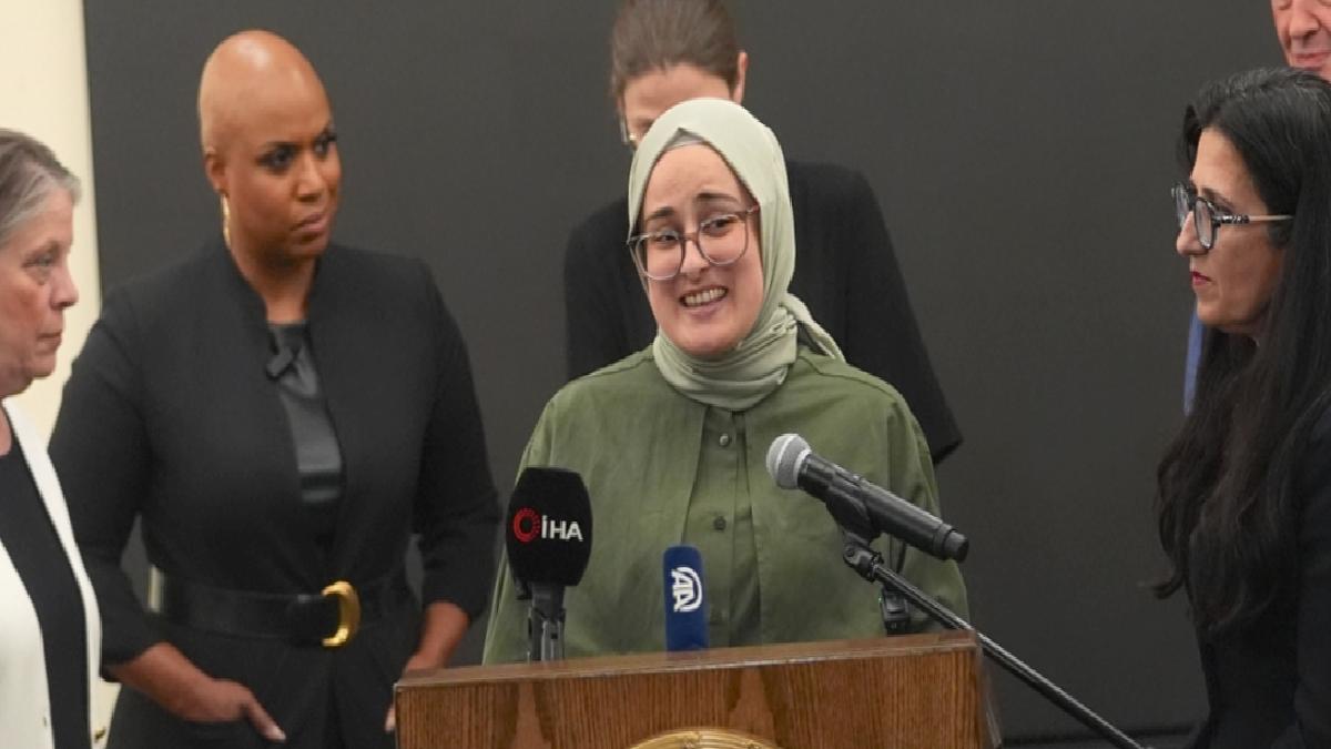 Hür bırakılan Rümeysa Öztürk, Logan Havalimanı’nda basına konuştu