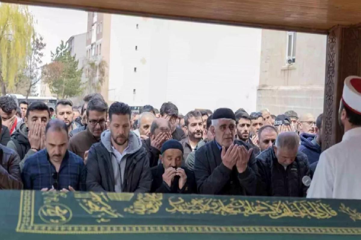 İbrahim Selamet Son Seyahatine Uğurlandı
