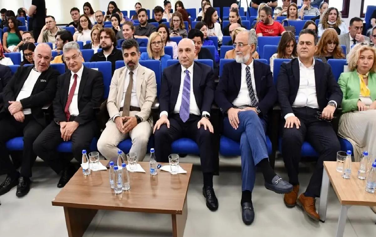 IBU’da Bankacılık Paneli