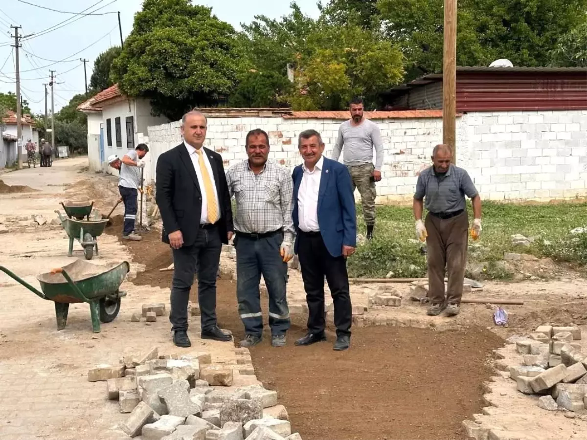 İncirliova Belediyesi’nden Fiyatsız Yol Tamiratı