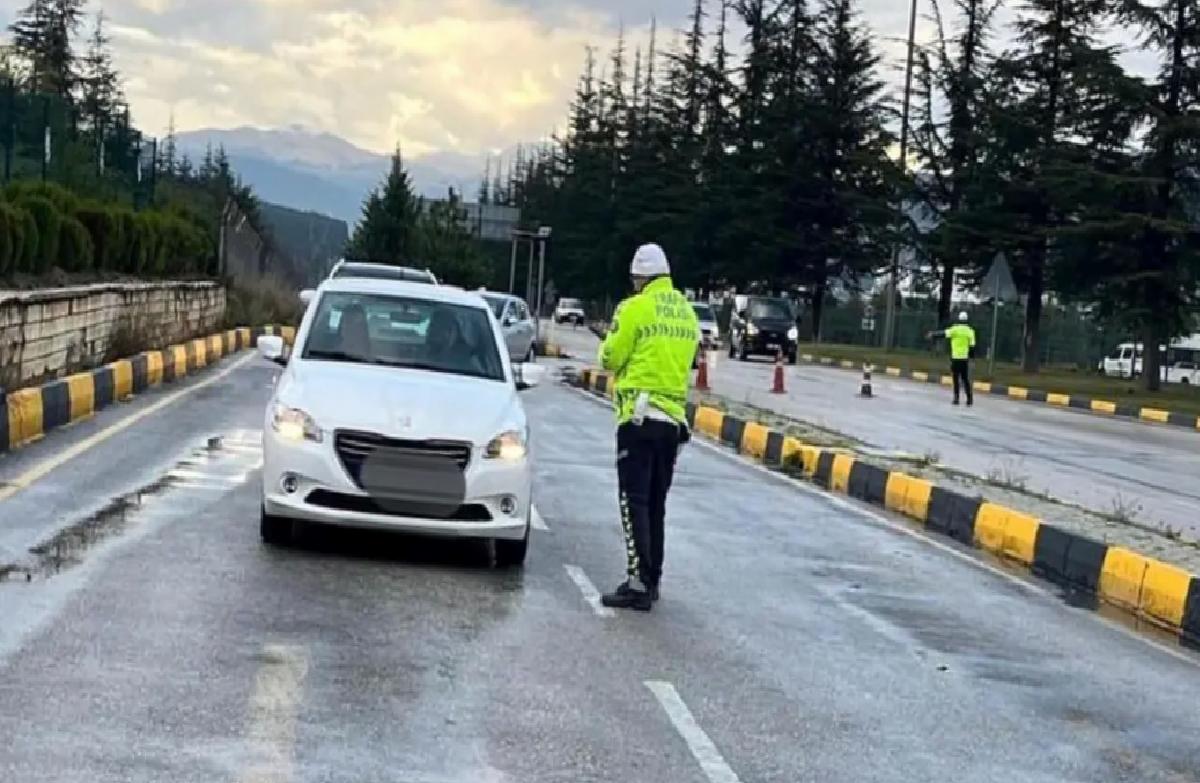 Isparta’da Polis Kontrollerinde 37 Bin Kişi Denetim Edildi