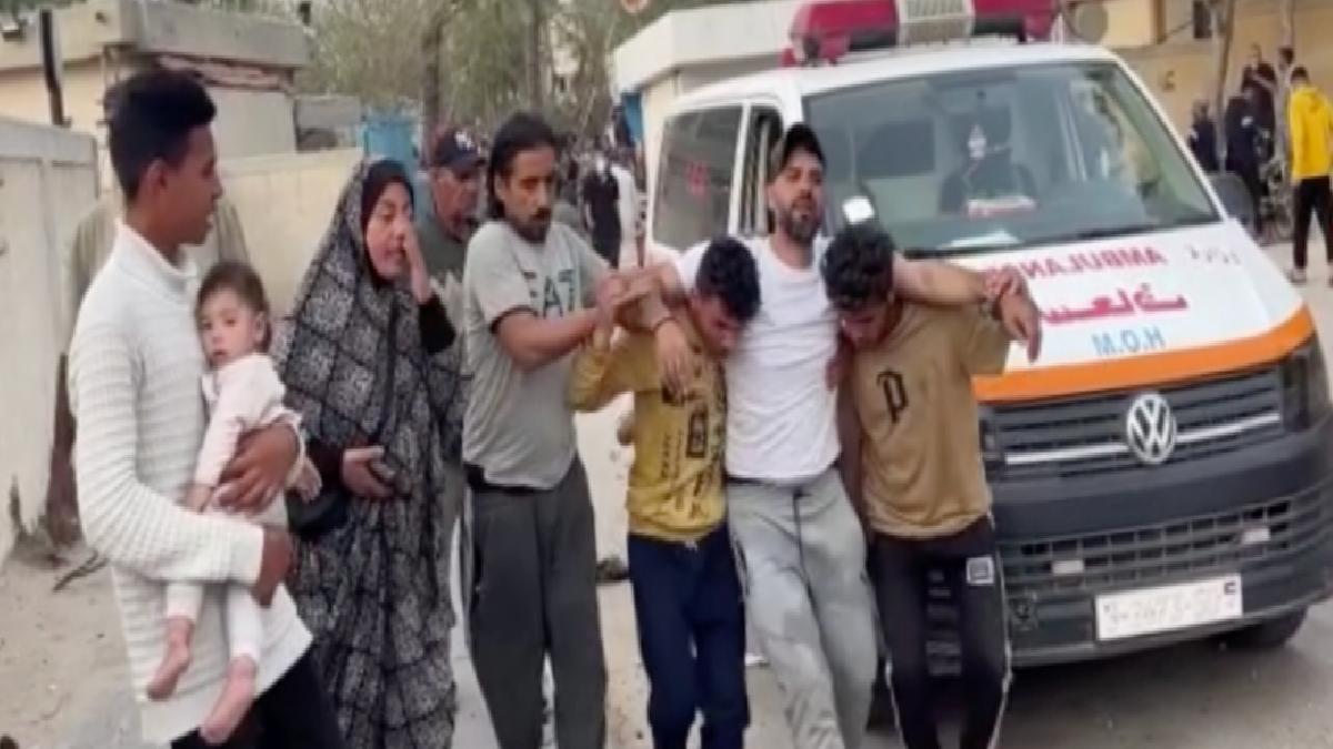 İsrail Gazze’de hastane bombaladı: 34 meyyit